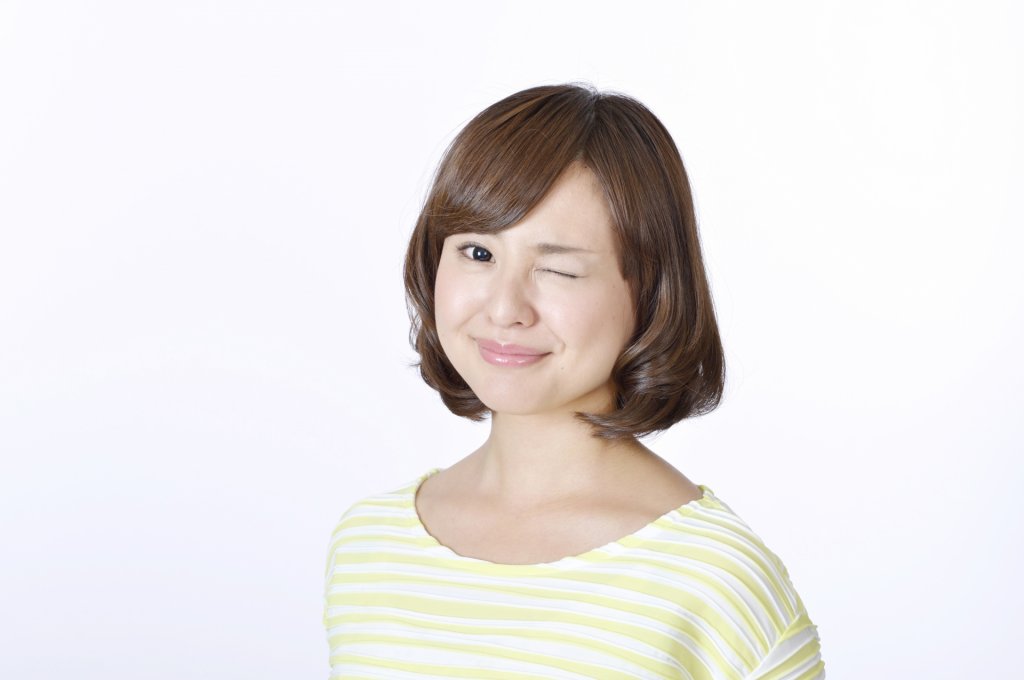 両目ともウィンクできる写真
